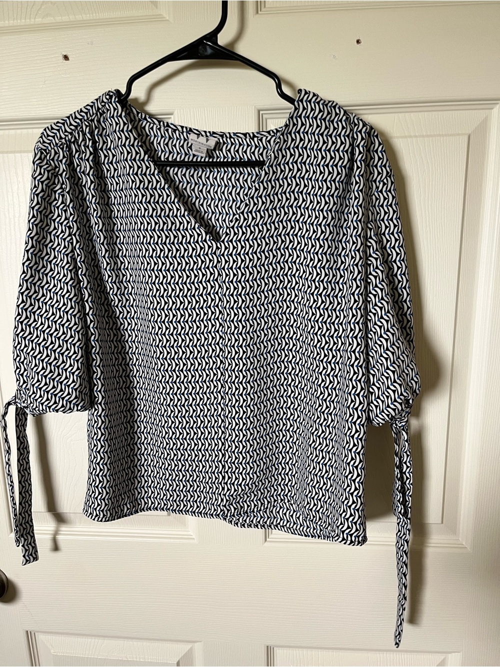 Worthington Black & White Geometric Tie-Sleeve Blouse